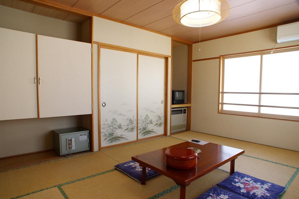 Hotel Elm Ishiuchi Minamiuonuma Exteriör bild
