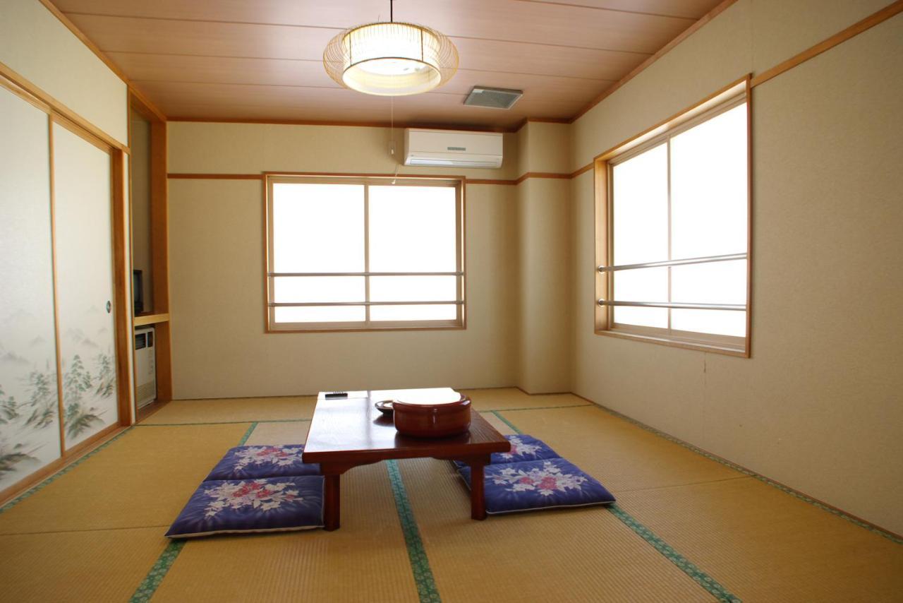 Hotel Elm Ishiuchi Minamiuonuma Exteriör bild